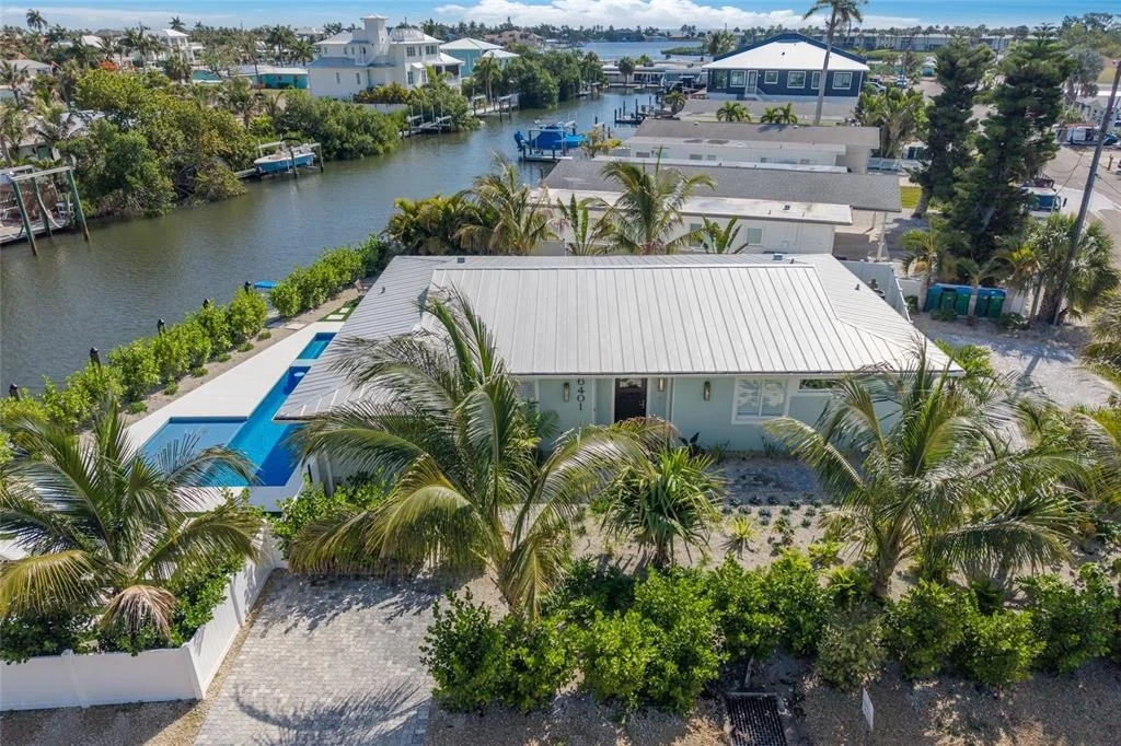 Photo of 6401 MARINA DRIVE