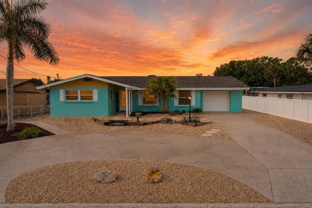 Photo of 9907 ROYAL PALM DRIVE