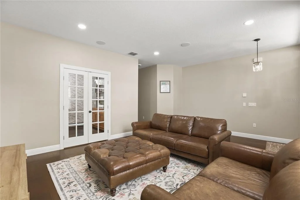Photo of 932 LOST GROVE CIRCLE