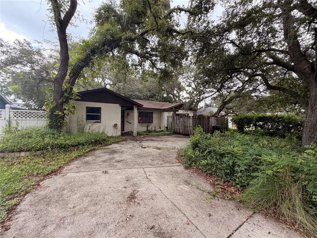Photo of 2342 PEMBROOK DRIVE