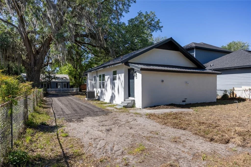 Photo of 418 NW 3RD AVENUE