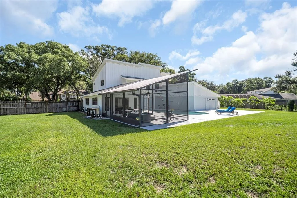 Photo of 810 WARREN ROAD