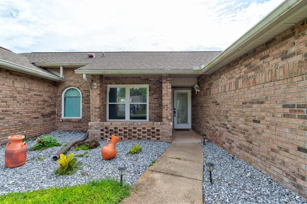 Photo of 18 CARRIAGE CREEK WAY