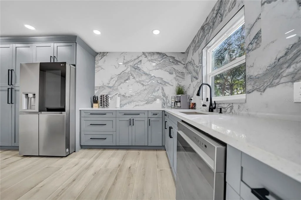 Photo of 20 2ND AVENUE SE