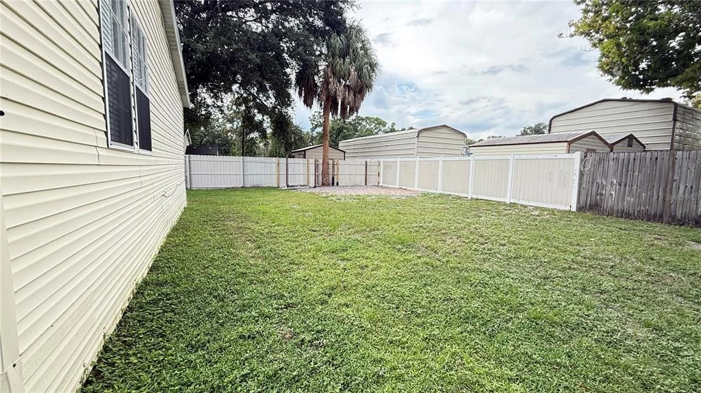 Photo of 10404 BRUSSELS DRIVE