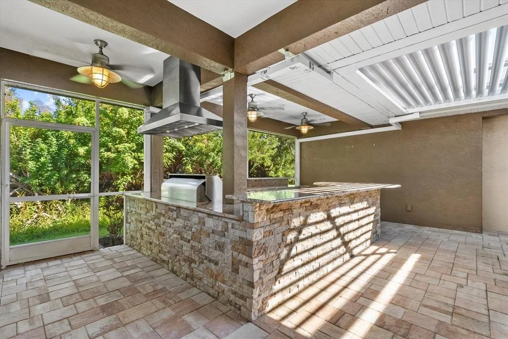 Photo of 4239 CORSO VENETIA BOULEVARD