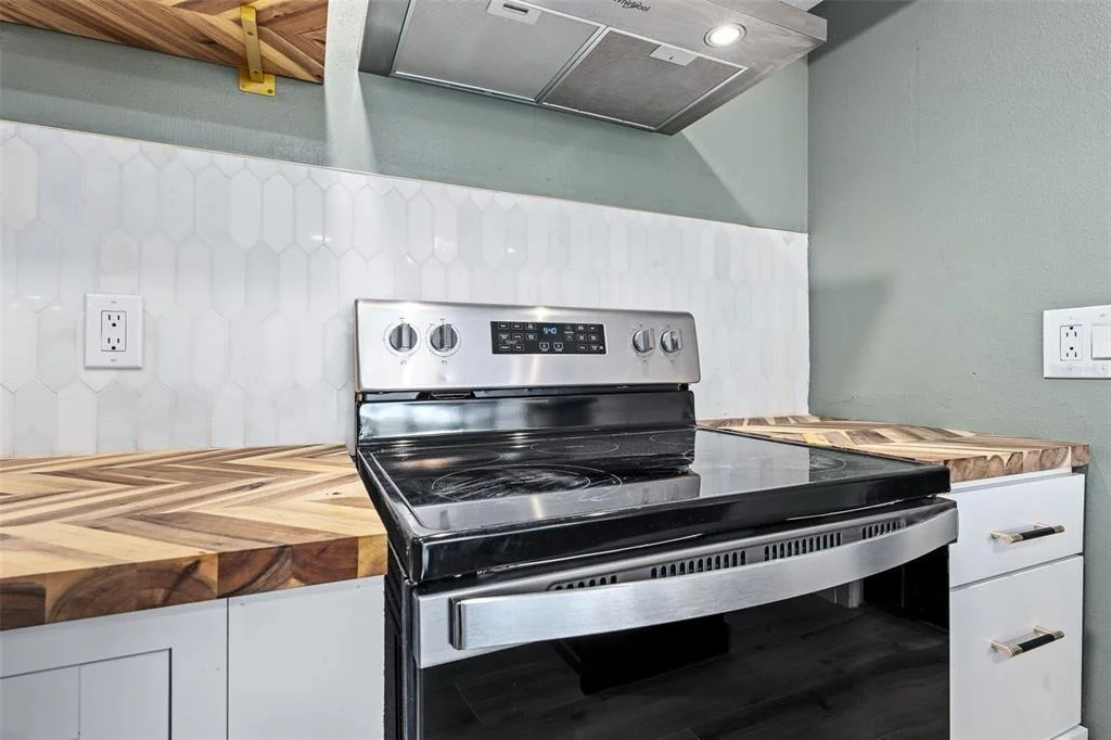 Photo of Unit UT87 at 5500 OCEAN SHORE BOULEVARD