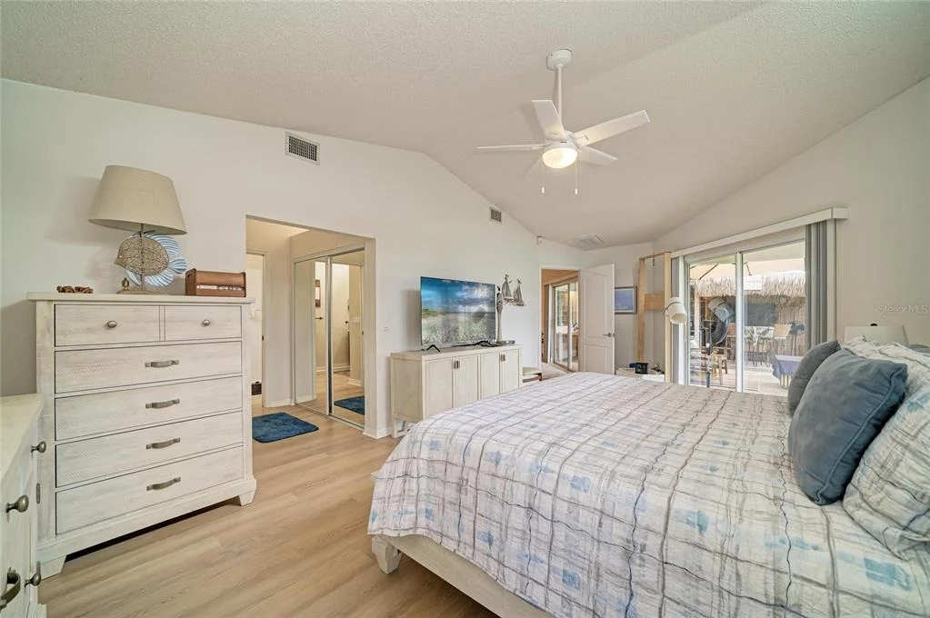 Photo of 6604 STONE RIVER ROAD