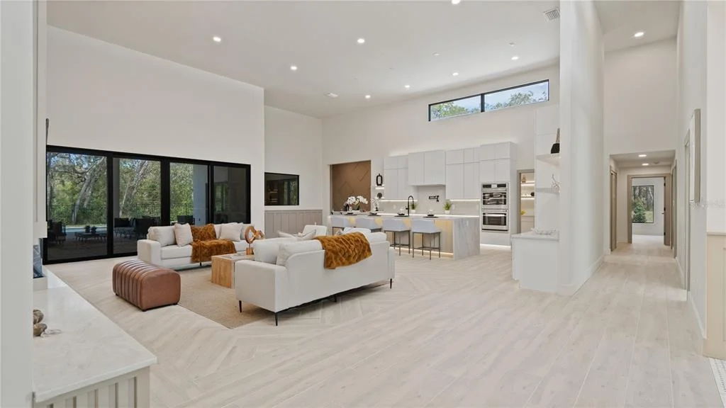 Photo of 1447 BIRD ROAD