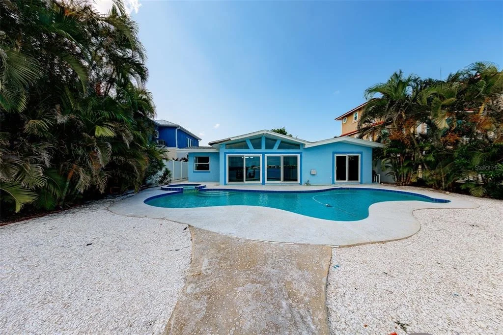 Photo of 814 BAY POINT DRIVE