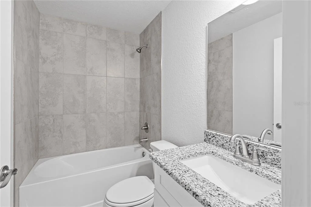 Photo of Unit B at 607 SE 4TH DRIVE
