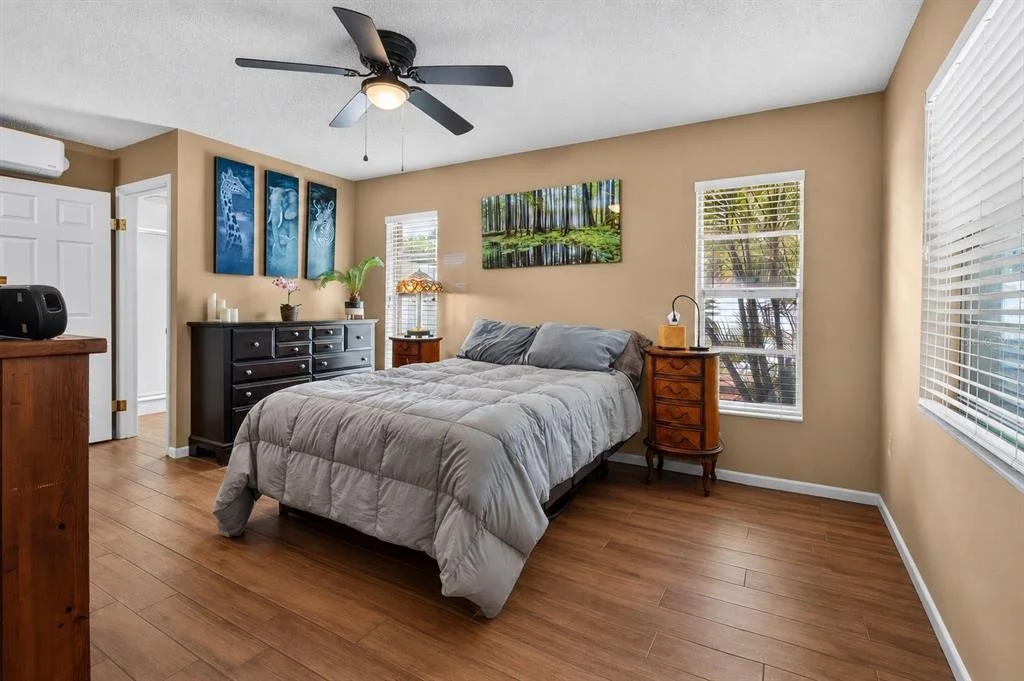 Photo of 2221 COLONIAL DRIVE