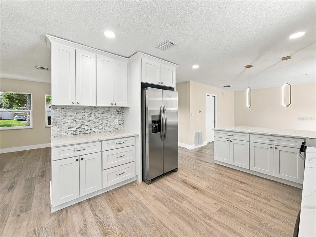 Photo of 7015 CRESTLAKE DRIVE