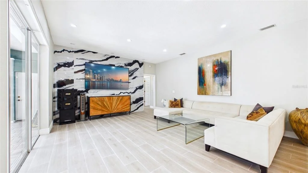 Photo of 7225 RIVER FOREST LANE