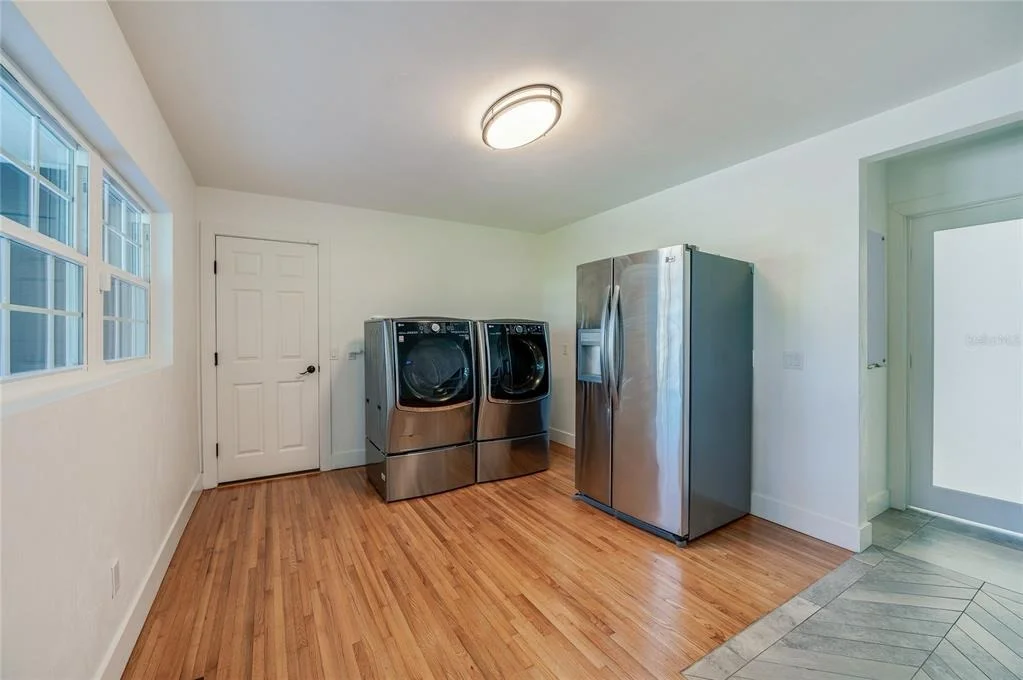 Photo of 835 JOHN ANDERSON DRIVE