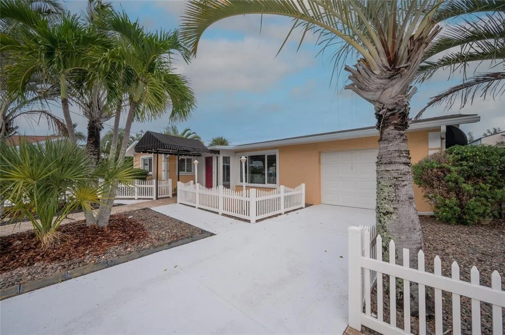 Photo of 4223 ROYAL PALM DRIVE