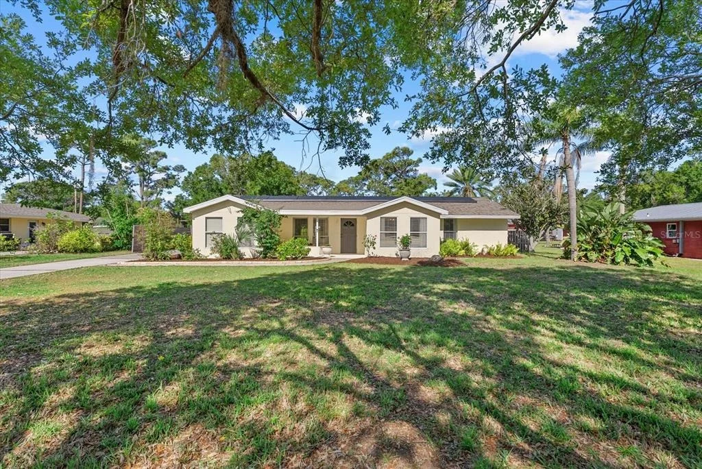 Photo of 5868 DENISON DRIVE