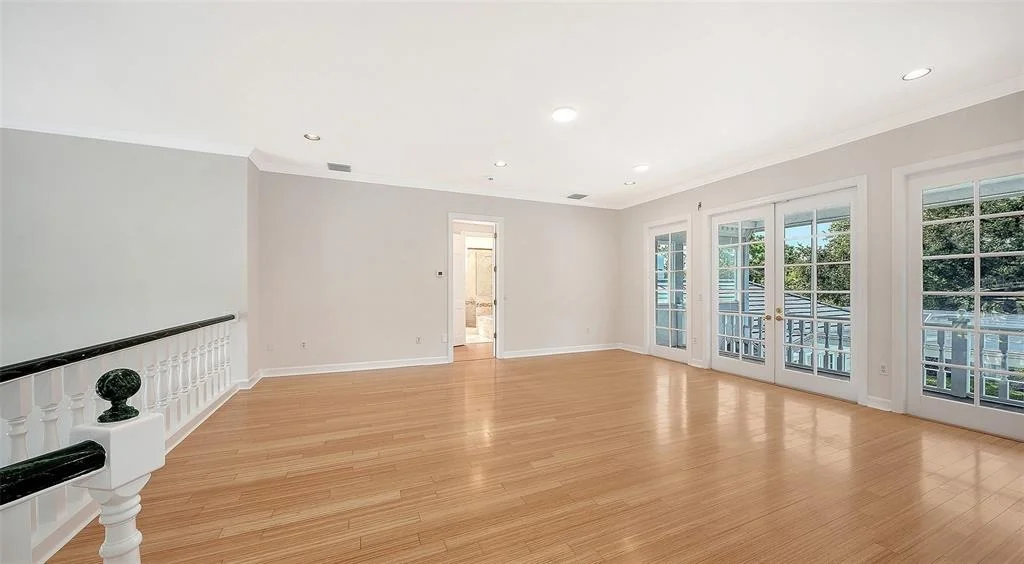 Photo of 916 MACEWEN DRIVE