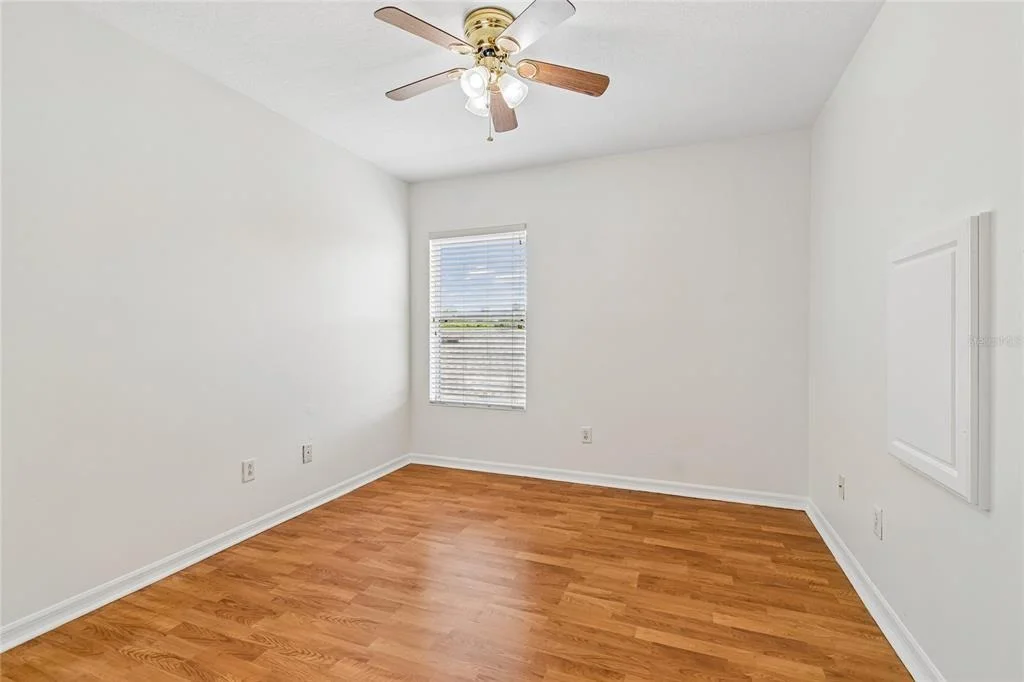 Photo of 915 WINDTON OAK DRIVE