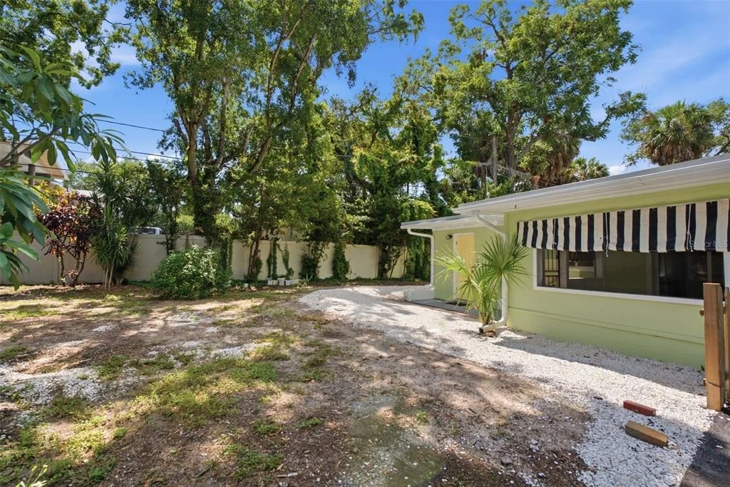 Photo of 1516 ADELE PLACE