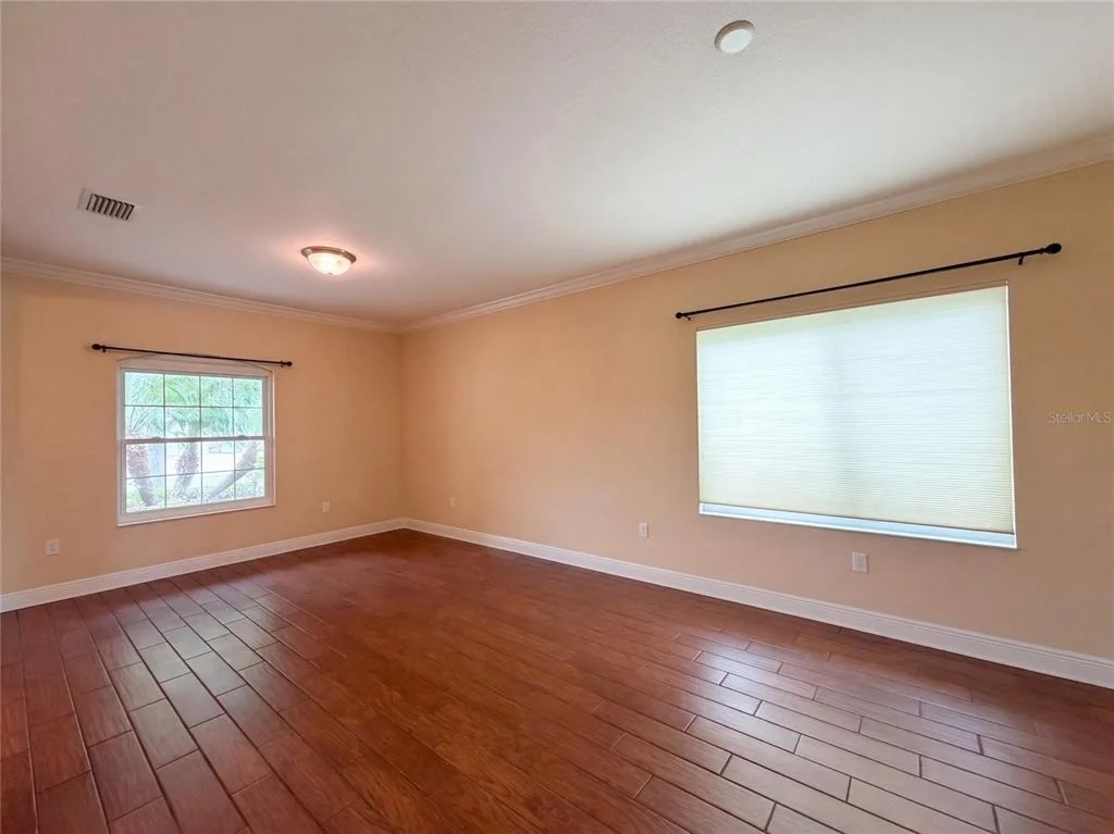 Photo of 1121 THORNBURY DRIVE