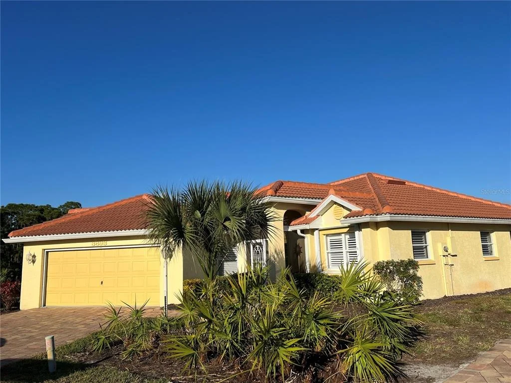Photo of 3893 CAPE COLE BOULEVARD