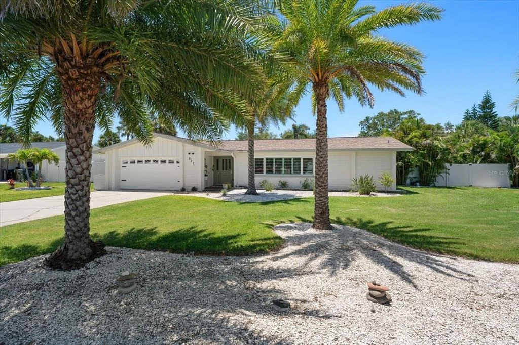 Photo of 821 JACARANDA DRIVE