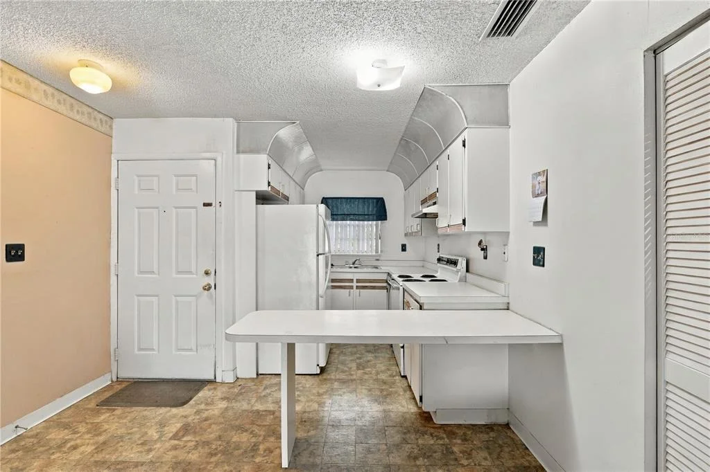 Photo of Unit F13 at 313 DIRKSEN DRIVE