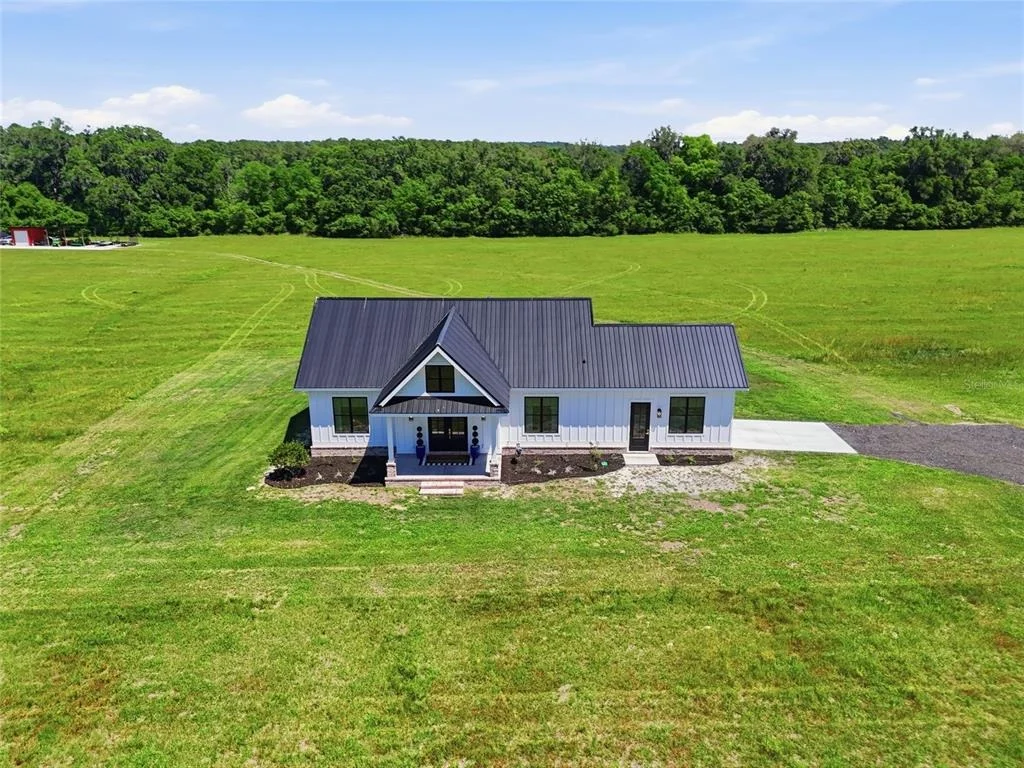 Photo of 18605 NW COUNTY ROAD 235A