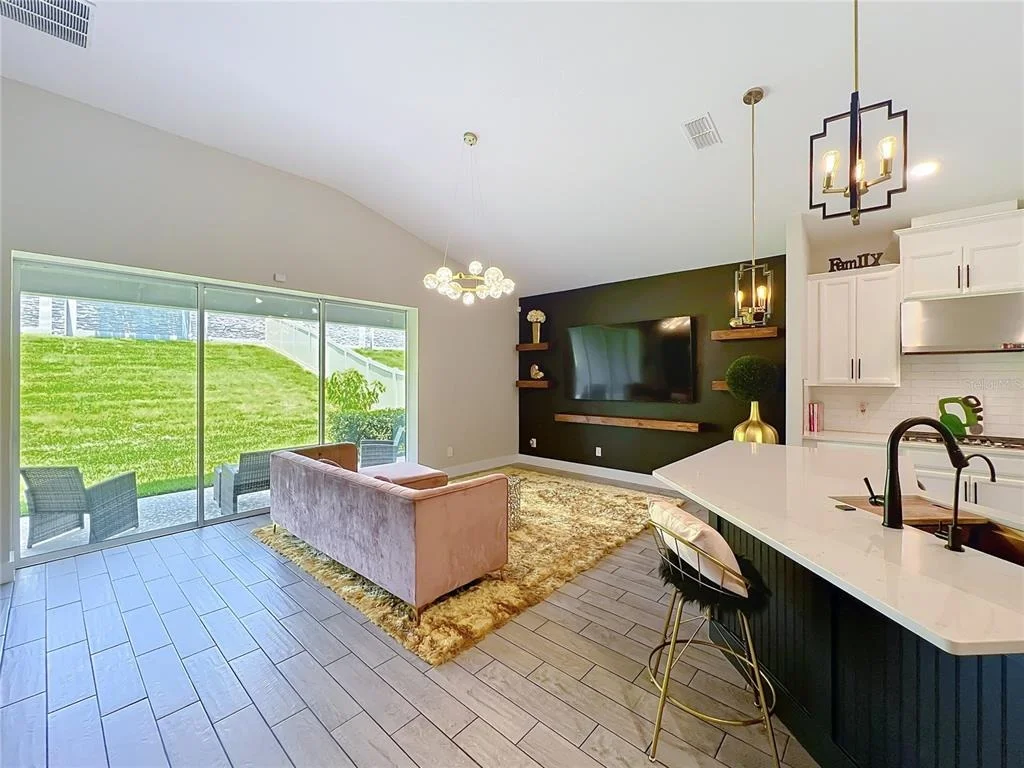 Photo of 991 LAKESIDE ESTATES DRIVE