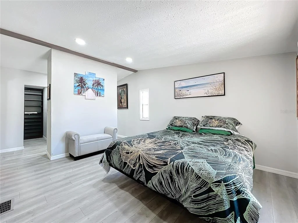 Photo of 13426 PALM DRIVE