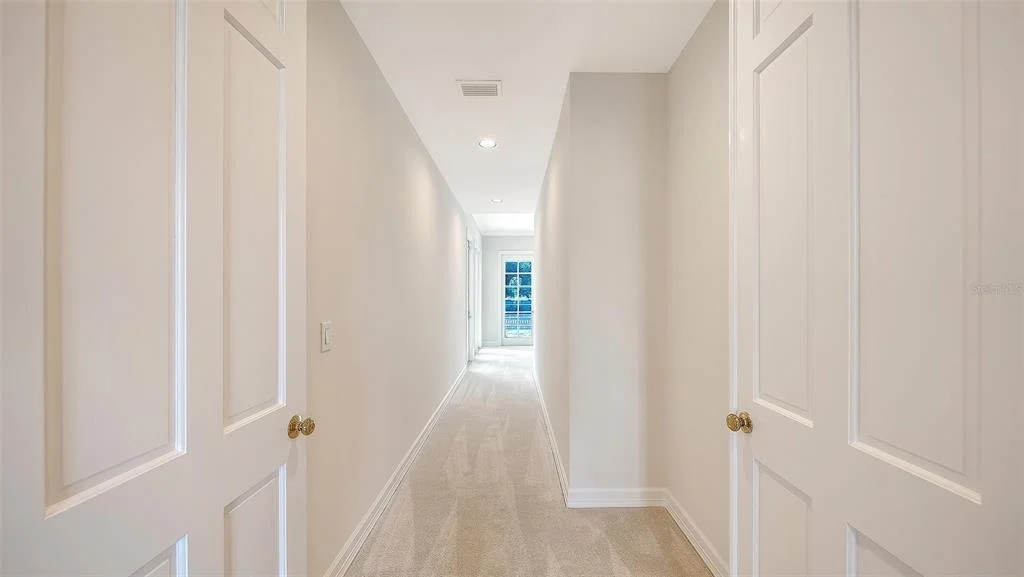 Photo of 916 MACEWEN DRIVE