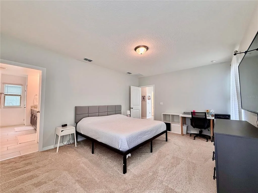Photo of 17098 WATER SPRING BOULEVARD