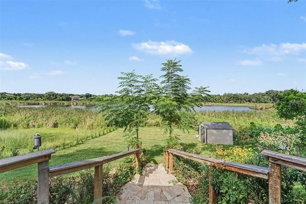 Photo of 817 LAKE DOE BOULEVARD