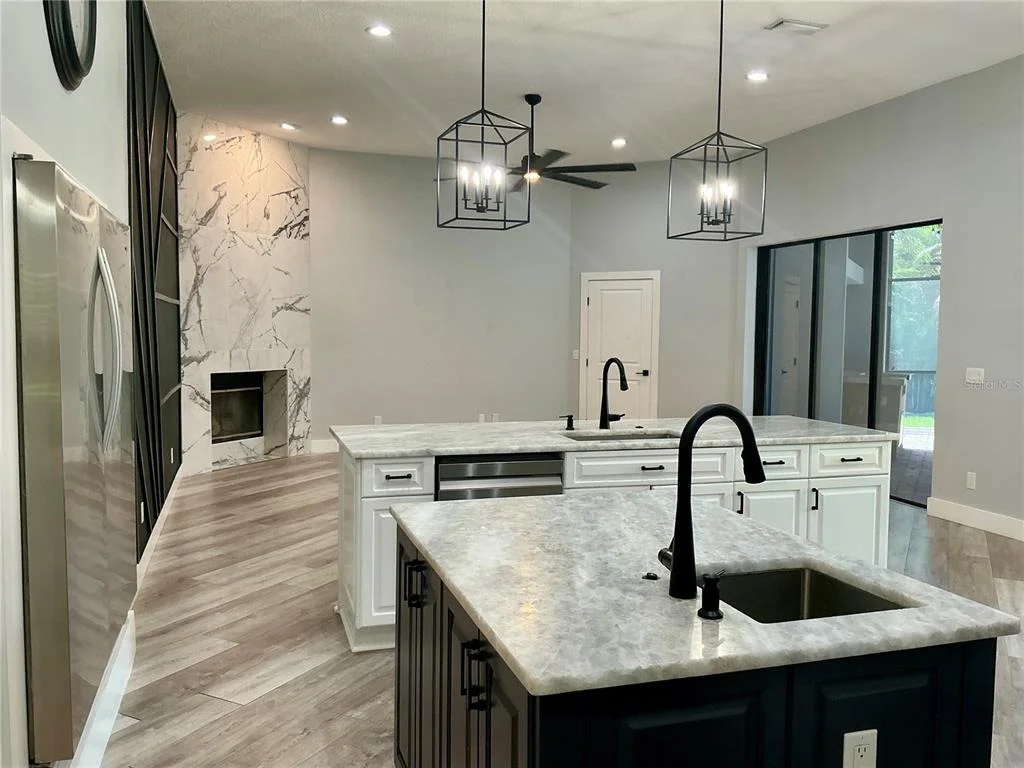 Photo of 126 OLD OAK CIRCLE