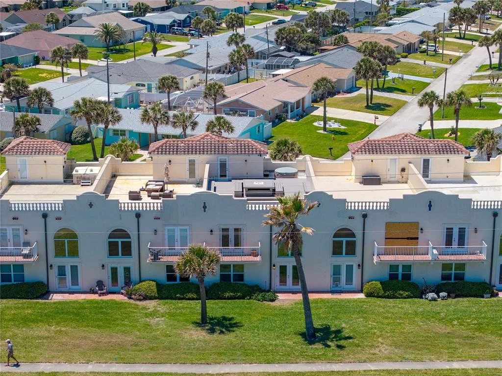 Photo of Unit 4 at 3400 OCEAN SHORE BOULEVARD
