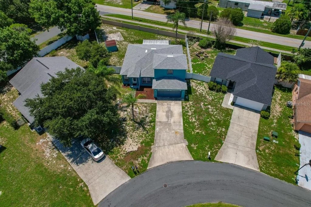 Photo of 372 LAKE DAISY CIR