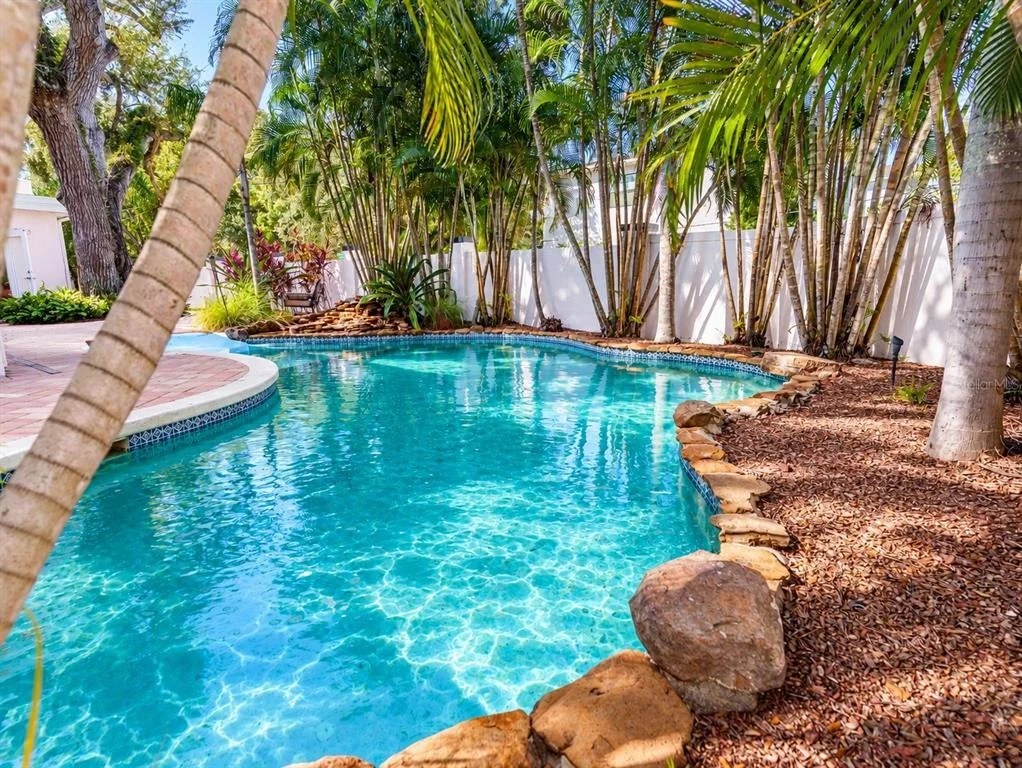 Photo of 2633 W SUNSET DRIVE