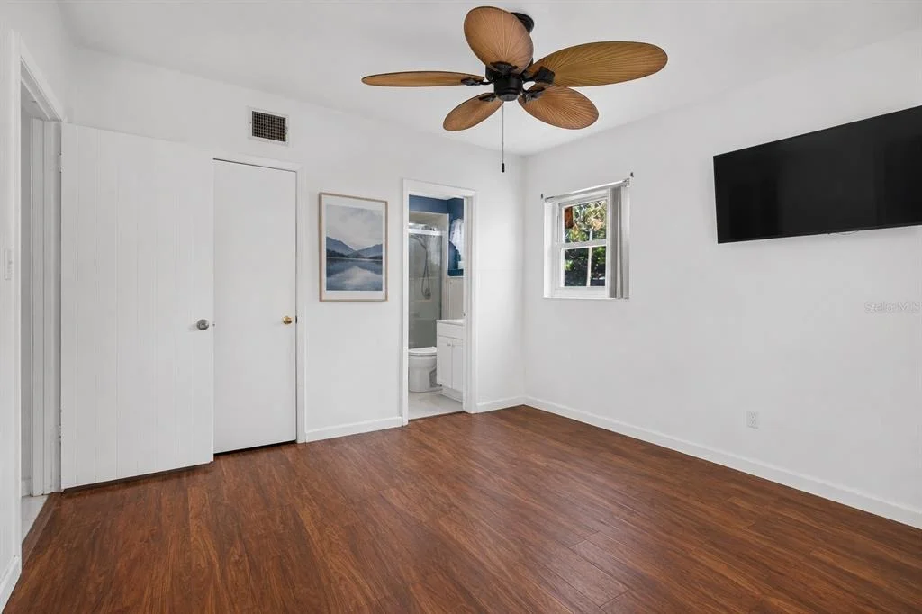 Photo of 568 MANOR DRIVE