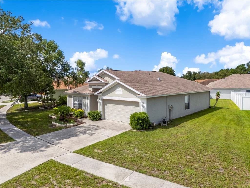 Photo of 10234 HUNTERS HAVEN BOULEVARD