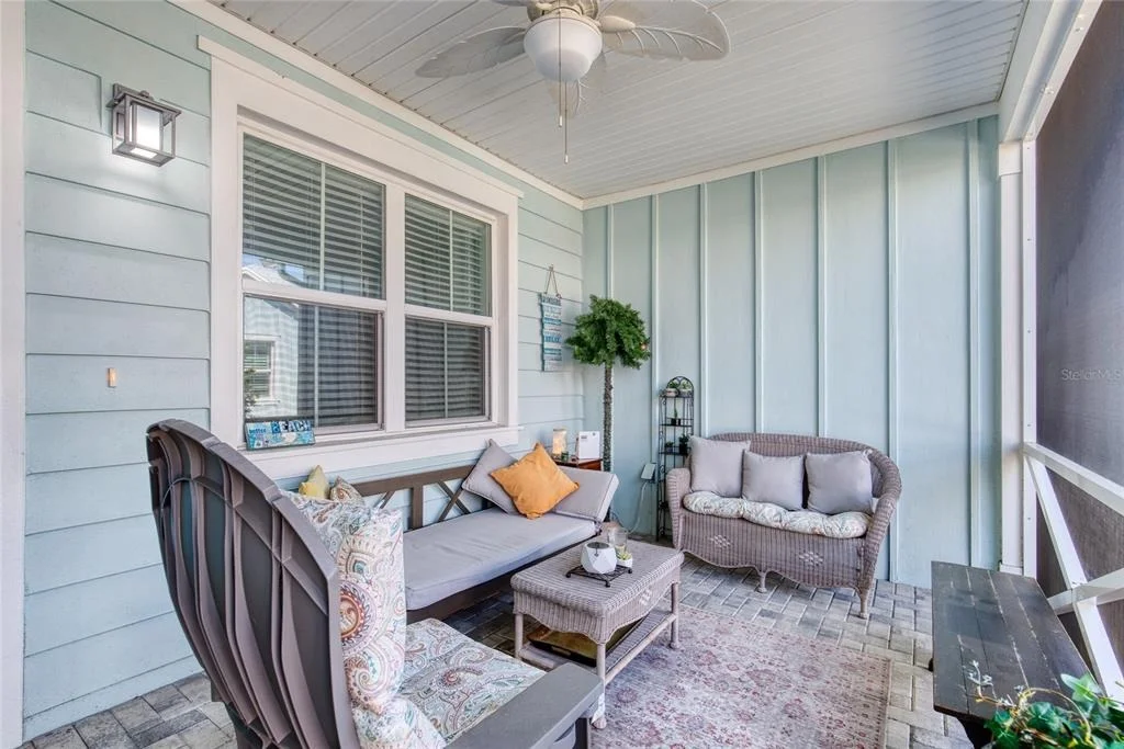 Photo of 444 LIME AVENUE