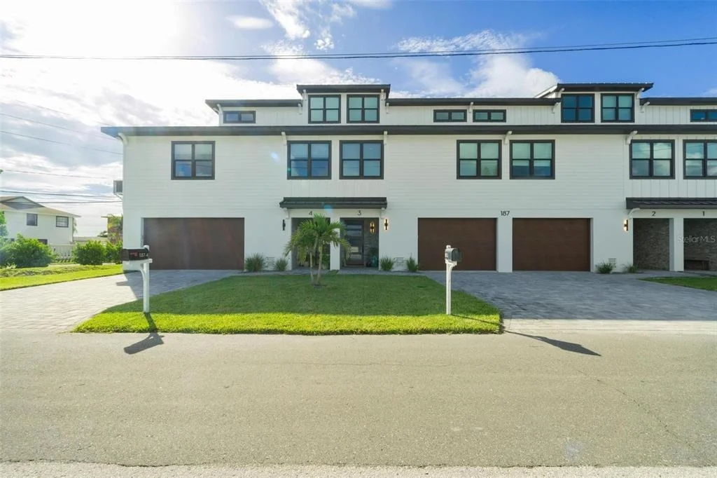 Photo of Unit 3 at 187 145TH AVENUE E