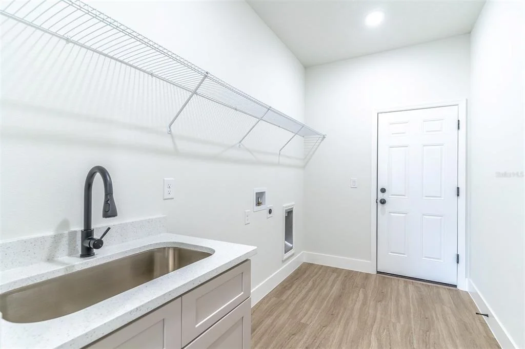 Photo of 983 PACE DRIVE NW
