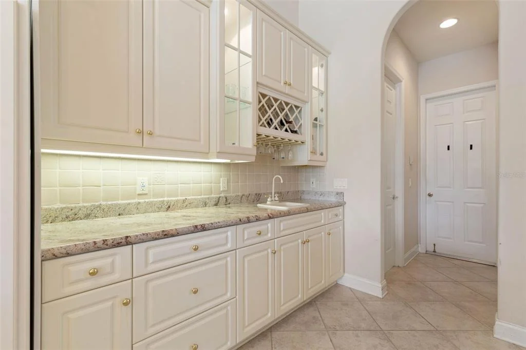 Photo of 1023 HAMPSTEAD LANE