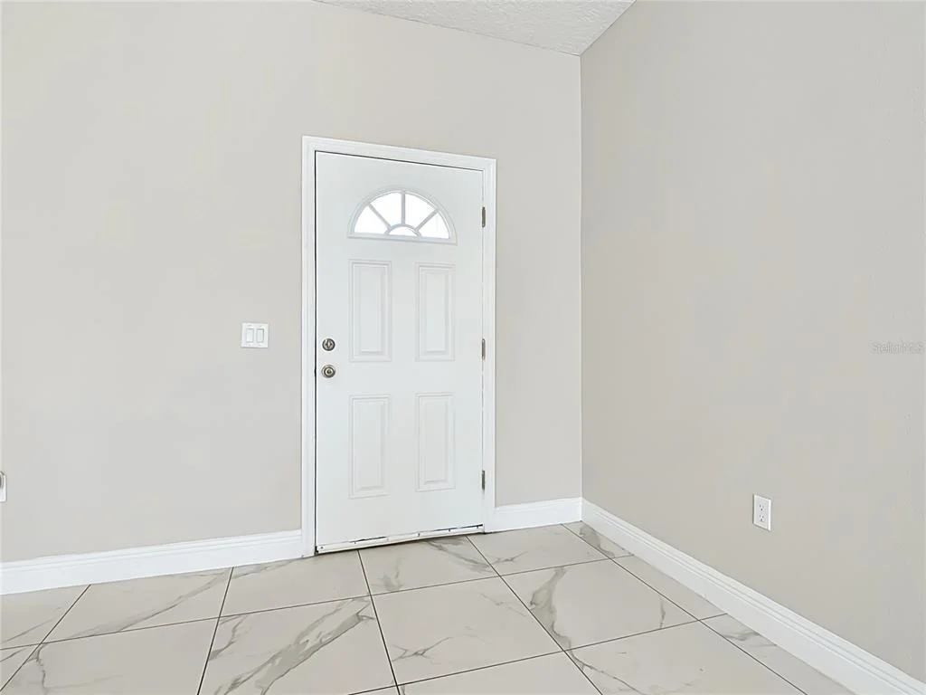 Photo of 106 OAK CIRCLE