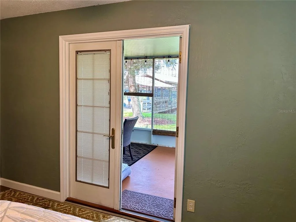 Photo of 1638 PARADISE LANE