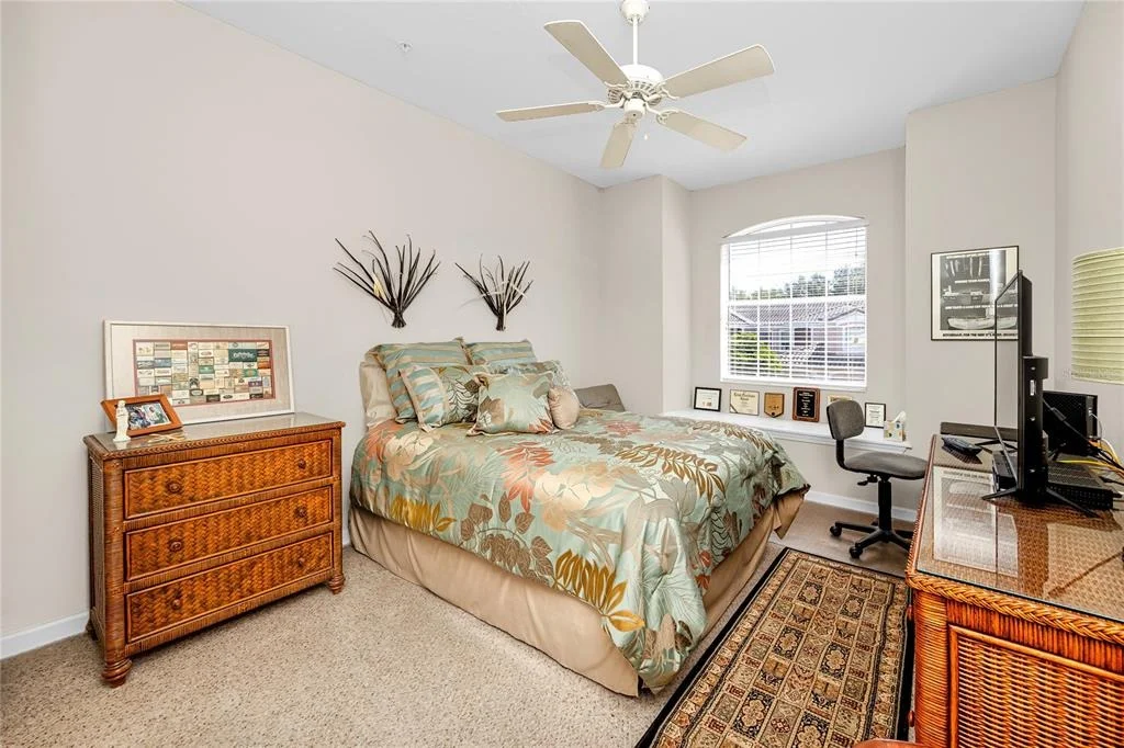 Photo of 894 LANTERN WAY
