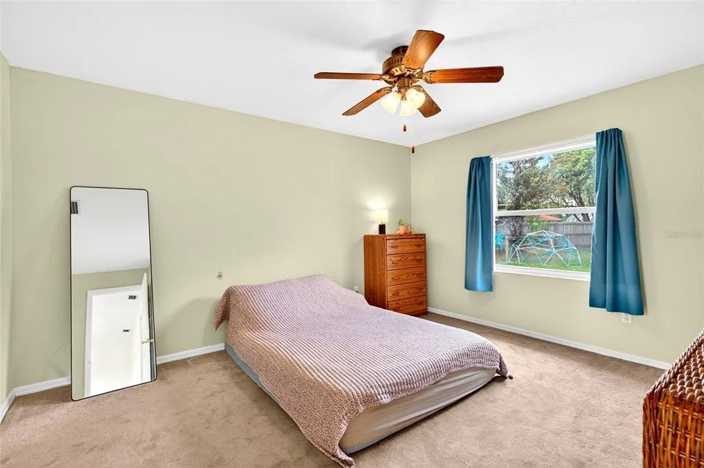 Photo of 10 ALMOND TRACE