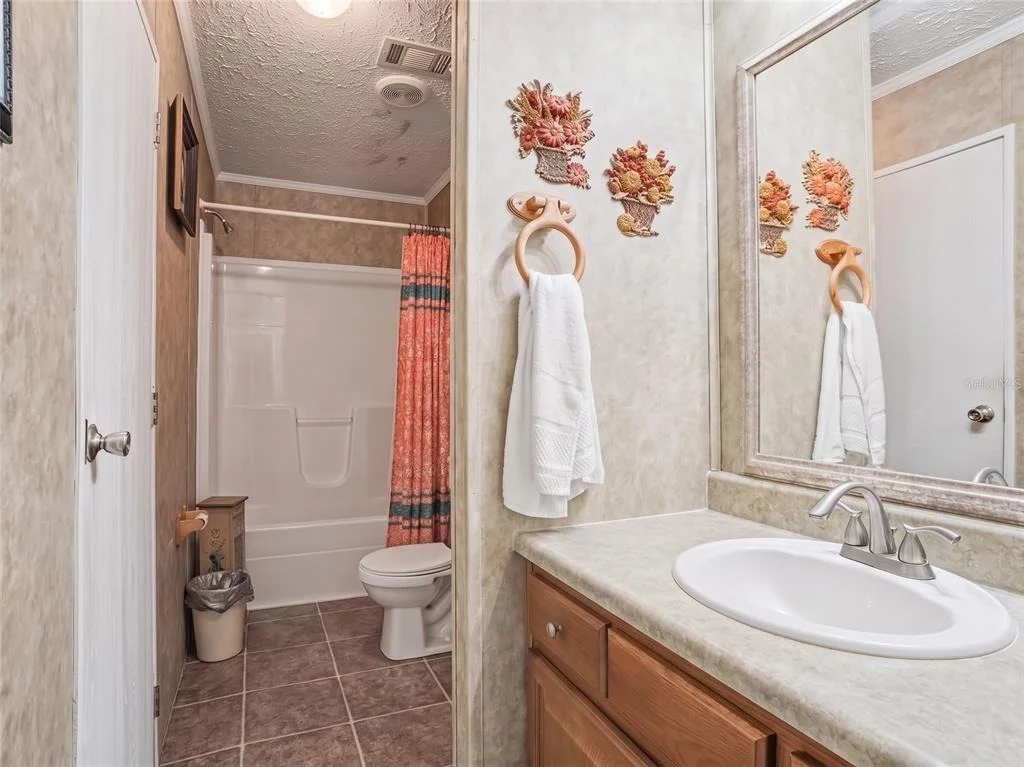 Photo of 11121 LITHIA PINECREST ROAD