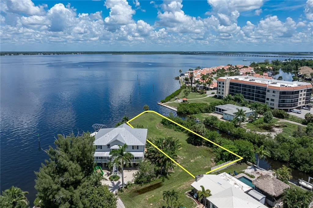 Photo of 302 KLISPIE DRIVE